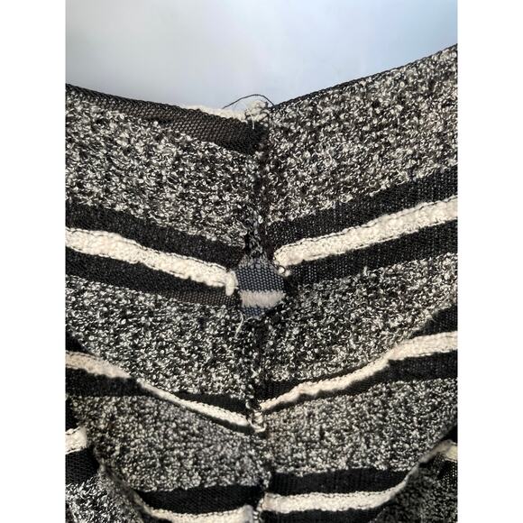 KENNETH COLE REACTION, SIZE L, BLACK AND WHITE HOODED TUNIC - Picture 4 of 4